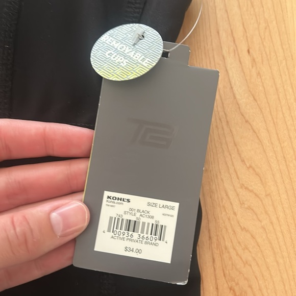 Black Athletic Tank NWT - Picture 4 of 5